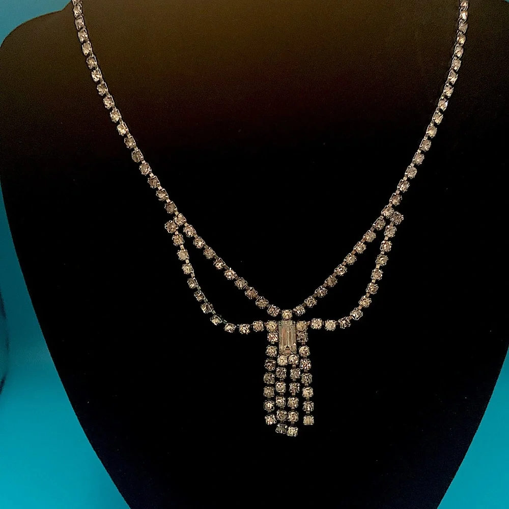 Beautiful Vintage Rhinestone Set - Picture 2 of 7